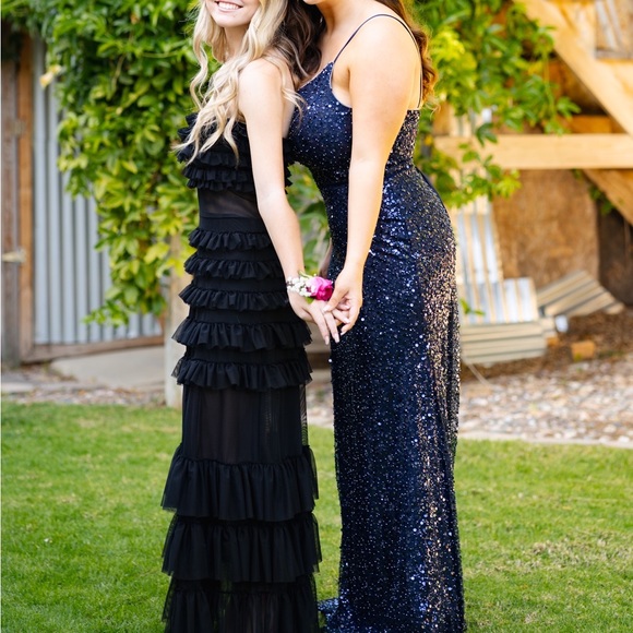 PROM DRESS💙💙 - Picture 2 of 3